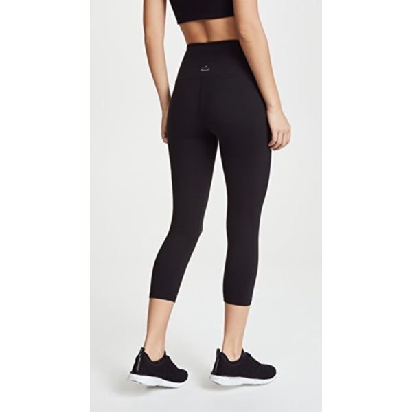 Core High Waisted Capri Leggings